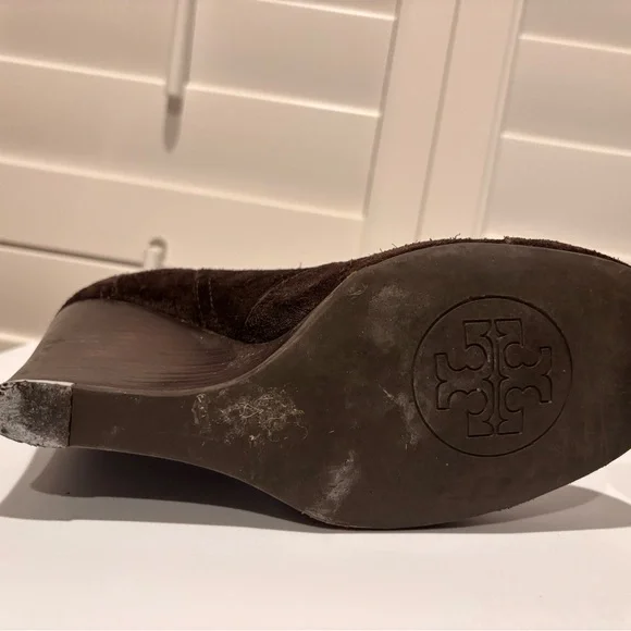 Tory Burch Adrienne suede wedge ankle bootie in brown size 8.5 - Picture 13 of 13